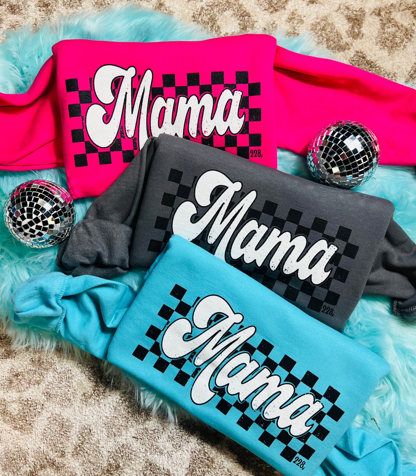 Retro Checkered Mama Sweatshirt